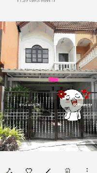 ให้เช่า!ทาวน์เฮาส์ 2ชั้น รีโนเวททั้งหลัง 16ตรว. 2ห้องนอน 2ห้องน้ำ อยู่ถนน ประดิษฐ์มนูธรรม ใกล้ตลาดนัดหัวมุม/เซ็นทรัลอีสต์วิลล์ ให้เช่า8,000/เดือน